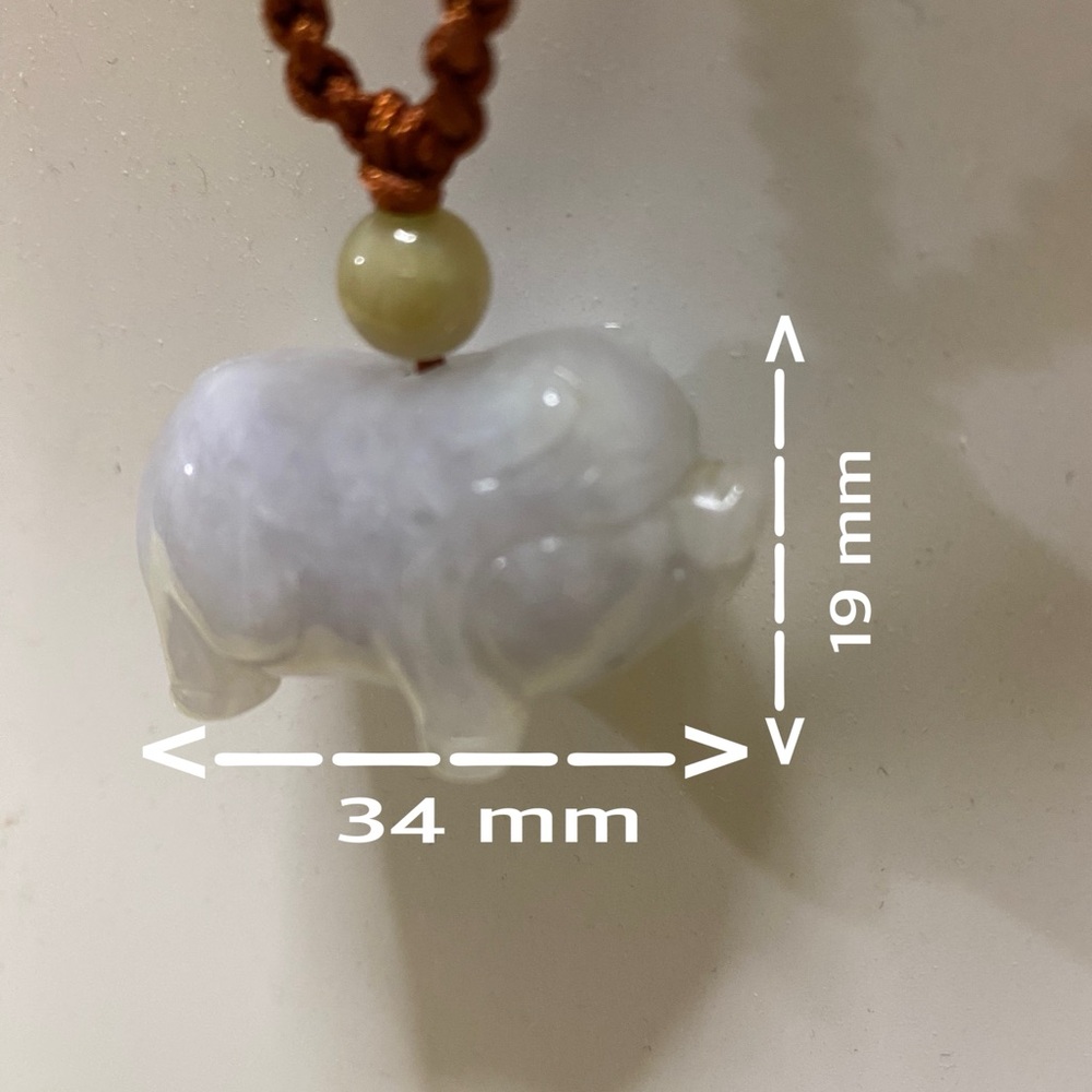 🌹This nice and lucky purple Pig necklace is real Jade 🌹